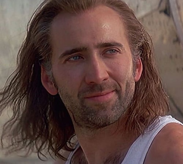 11. Настоящая фамилия Николаса Кейджа — Коппола. Он является племянником известного режиссера Фрэнсиса Форда Коппола, снявшего "Крестного отца"