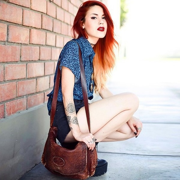 9. Вот когда вы берете с собой сумку в туалет… Вот зачем вы это делаете?