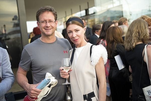 3. Джон Вароли, журналист, США