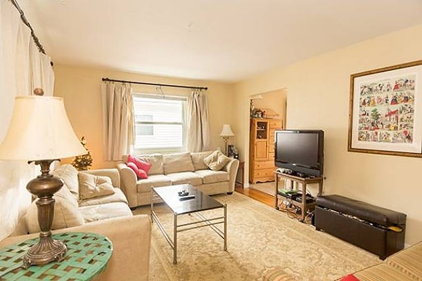 18. Противоположное дежавю чувство называется jaimas vu. Это когда кто-то находится в знакомой обстановке, дома например, но совершенно не узнает это место.