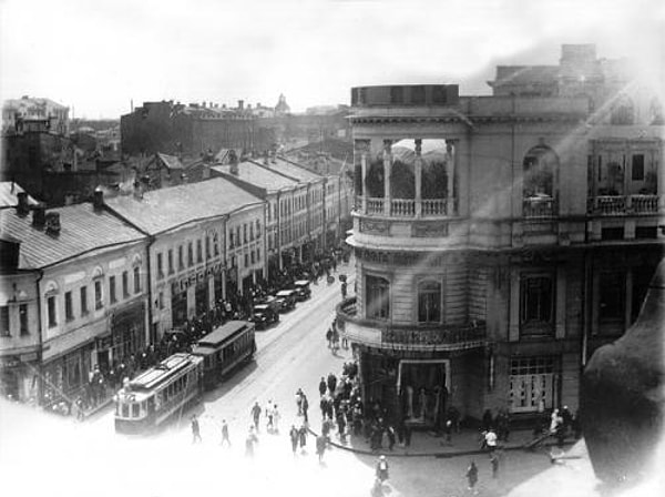 2. Какой легендарный ресторан СССР изображен на снимке?