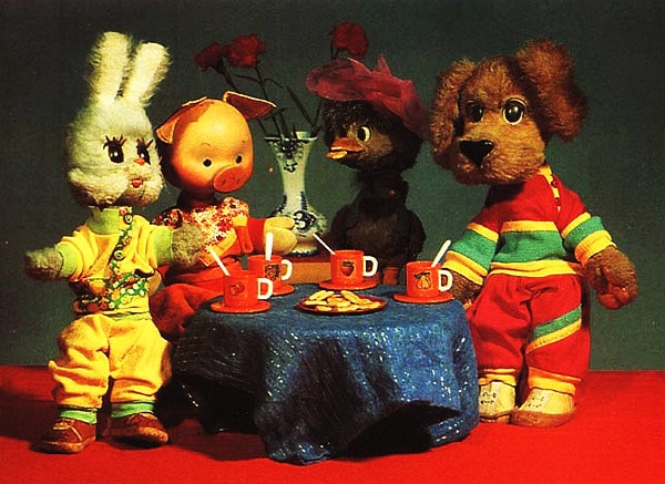 9. Как звали первую ведущую программы «Спокойной ночи, малыши!»?