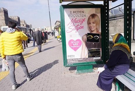 Kayseri'de Bir Grup 'Gözlerimiz Esir' Diyerek Sütyen Reklamını Kapattı... Marka, Kadını Sildi