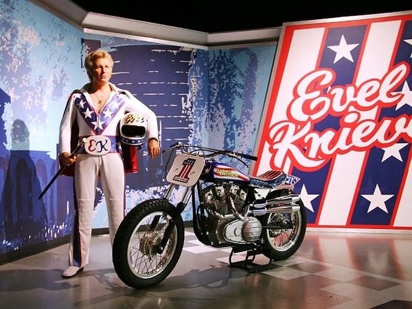 6. Самое большое количество сломанных за всю жизнь костей