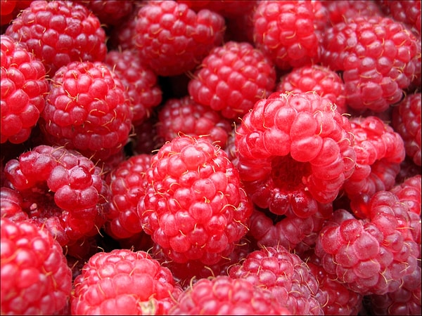 7. Что вы представляете, когда смотрите на эту малину?