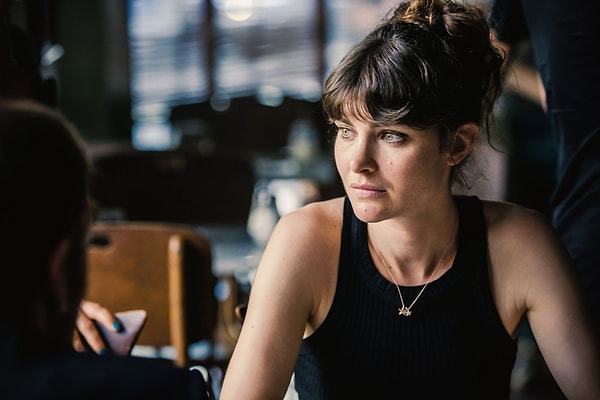 5. "Место встречи"