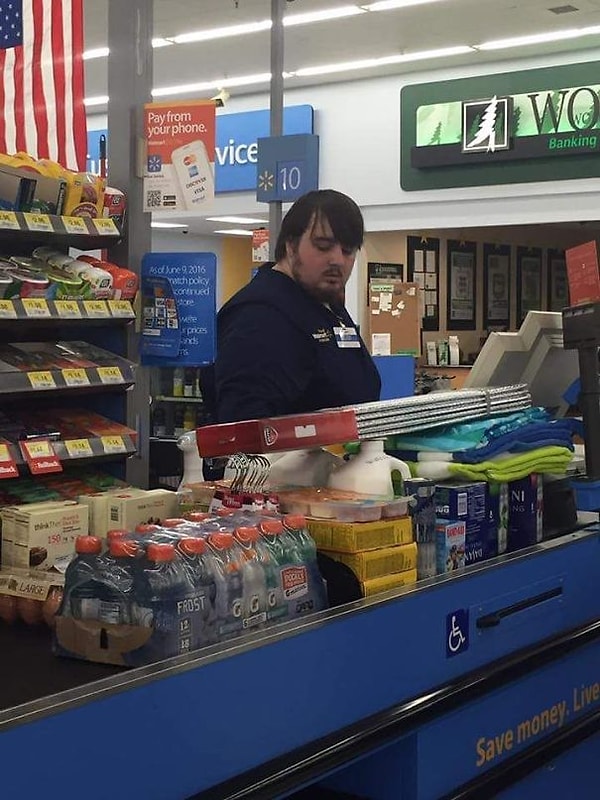 16. Похоже, Сэм совсем не стригся в Цитадели 🤔