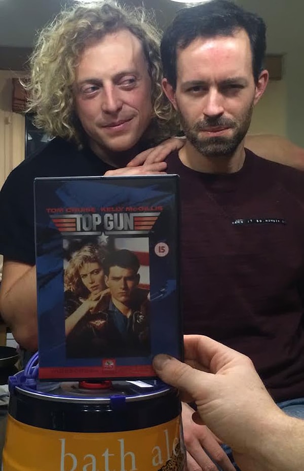 20. Случайный косплей на фильм "Лучший стрелок"