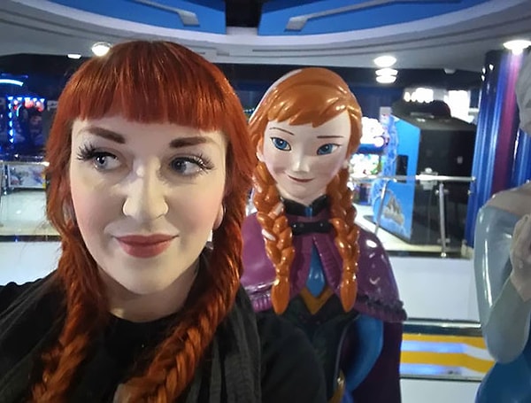 25. "Она украла мой образ!"