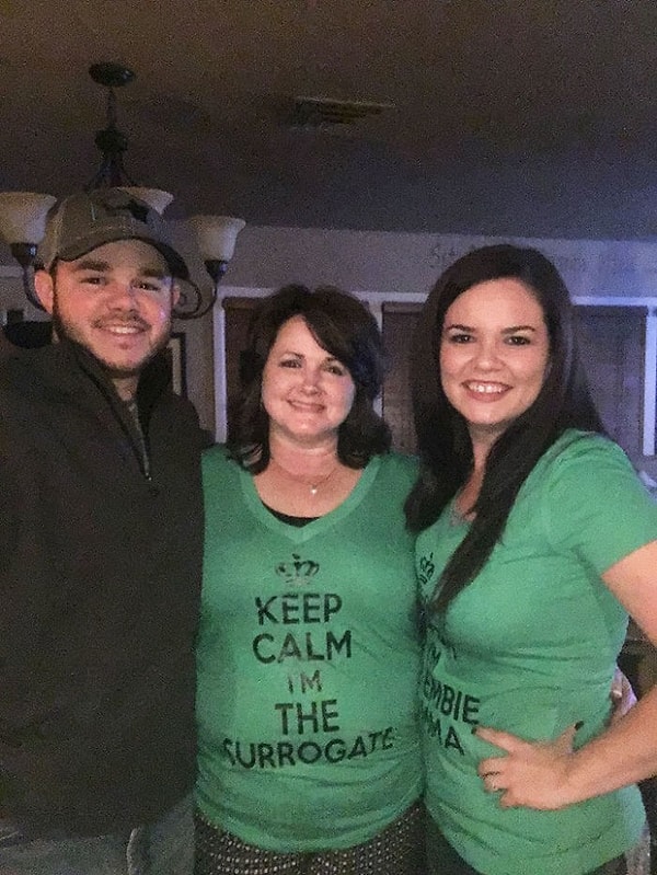 Пара начала искать суррогатную мать, надеясь стать родителями.