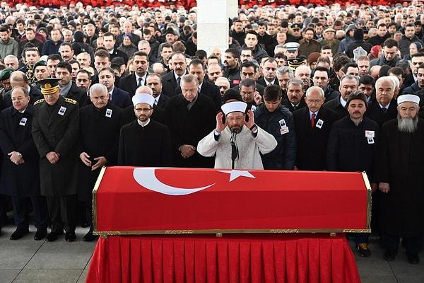 Musa Özalkan'ın Ankara'da yapılan cenaze törenine Cumhurbaşkanı Recep Tayyip Erdoğan, TBMM Başkanı İsmail Kahraman, Başbakan Binali Yıldırım, CHP lideri Kemal Kılıçdaroğlu ve MHP lideri Devlet Bahçeli de katılmıştı.