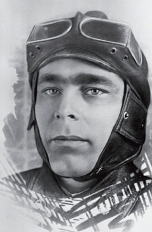 6. Он родился в простой рабочей семье, работал землеустроителем, а затем инженером-металлургом. Непонятна его национальность, по одним документам этот правитель - русский, а по другим - украинец.