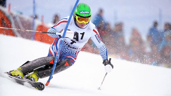 2. Горнолыжный спорт - бедра, ноги и стопы