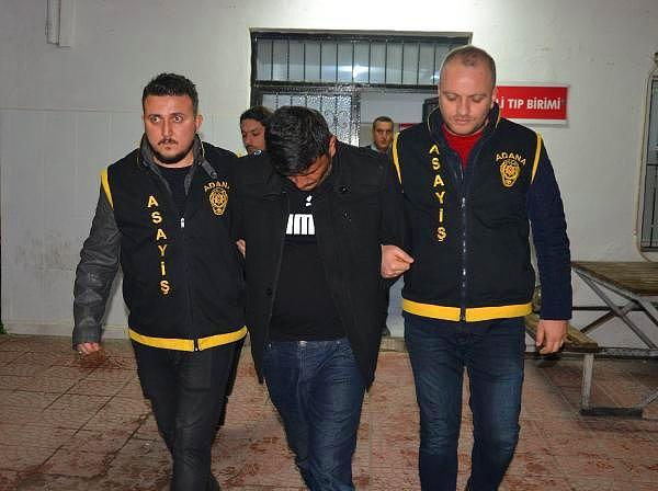 Adana Adli Tıp Biriminde sağlık kontrolünden geçirilen Eren G, emniyetteki işlemlerinin ardından sevkedildiği Nöbetçi Sulh Ceza Hakimliği tarafından tutuklandı.