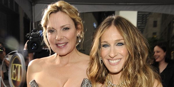 В язвительной публикации Instagram также была ссылка на статью «New York Post», в которой рассказывается о «средней культуре девочек» на съемочной площадке, которая, как сообщается, и уничтожила продолжение съемок сериала.