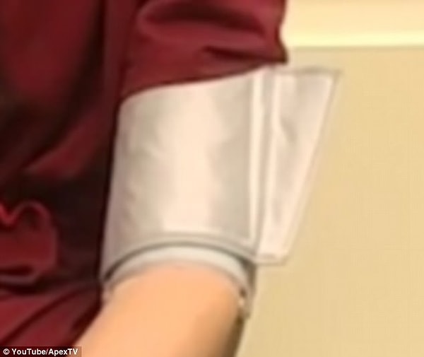 2. Разумеется, люди ему не очень поверили, и Ной согласился пройти проверку на детекторе лжи.