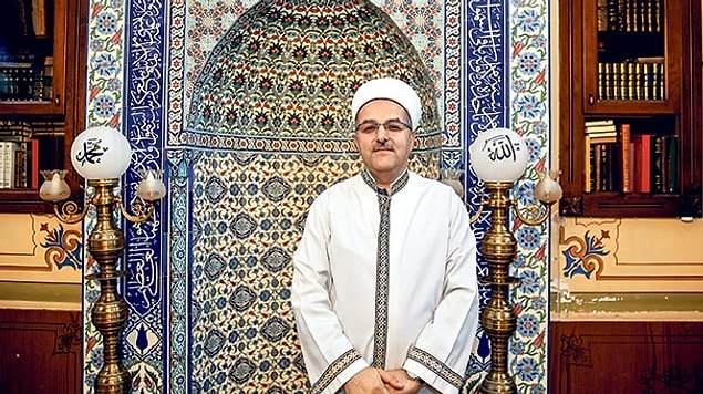 Gümüşsuyu Mahallesine bağlı Selimi Hatun Camii'nde görev yapan İmam Osman Gökrem, yaklaşık iki yıl önce duş almak isteyenler için abdesthane bölümüne şofben bağlattı.