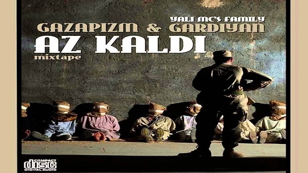 2006 yılında Gardiyan ile birlikte ilk albüm çalışması olan "Az Kaldı" isimli mixtape albümünü çıkartıyor. Bu albümle ilerde hedeflenen büyük bir kitlenin temelini atmış oluyor.
