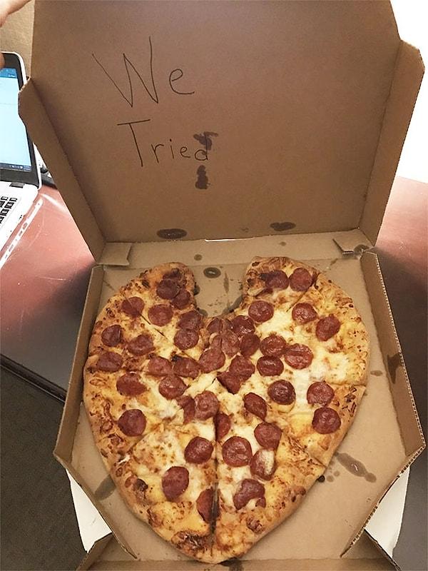 3. "Kız arkadaşım ben iş gezisindeyken sürpriz bir kalp şeklinde pizza siparişi vermiş."