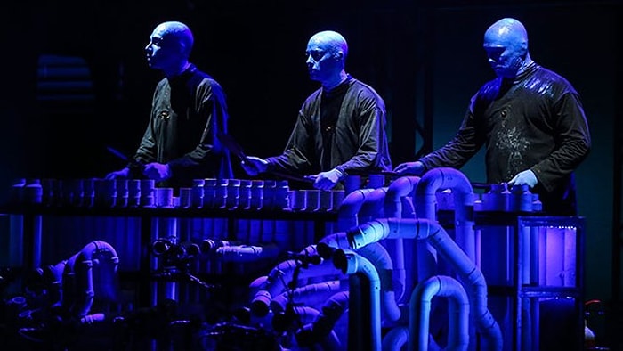 Zorlu PSM'de Sahne Alan 'Blue Man'den Tarkan Sürprizi