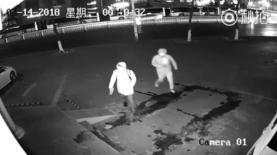 Dükkan Camını İndirmek İsterken Arkadaşını Bayıltan Dünyanın En Beceriksiz Soyguncusu