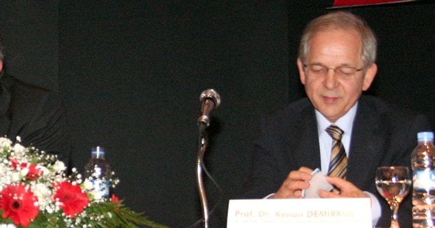 "Katı yağ/margarine mahkum edilen halk, yirmi otuz yılda bir kaşık yağa bile muhtaç hale getirildi. Basma giyen kadınlar, plastik giysilerle tanıştırıldı."