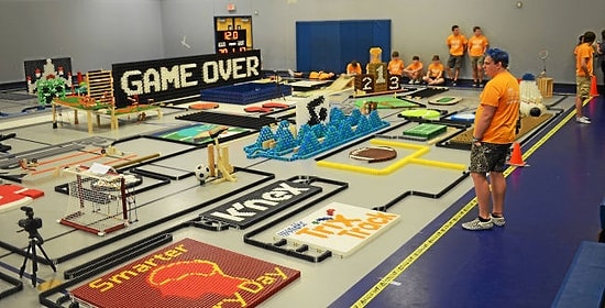 Впечатляющая инсталляция из 250 тыс. домино, на постройку которой понадобилось 19 мастеров 😱