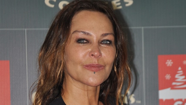 7. Hülya Avşar