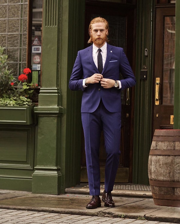 10. «Проработав в сфере финансов на протяжении нескольких лет, получить возможность общаться с творческими людьми и путешествовать по миру - это восхитительно!»