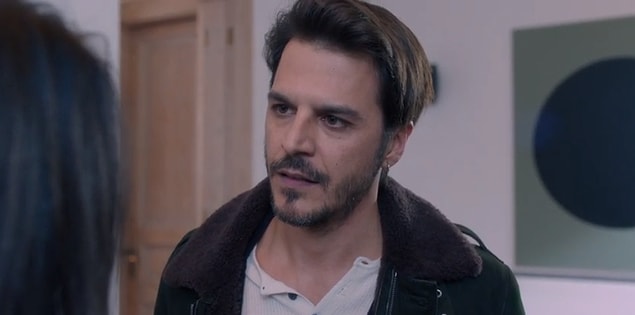 Deniz ise Duru'nun bacağını kırdığını ve Afife'nin iptal olduğunu öğrendi.