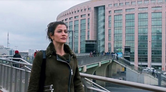Ve sonunda 'adalet' yerini buldu. Özge kayıtları aldığı gibi Can Manay'la ilgili suç duyurusunda bulundu. Helal olsun Özge ne yaptı etti Can Manay'ı bitirdi.