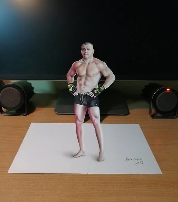 19. "А еще мне нравится рисовать таких спортсменов, как этот боец UFC"