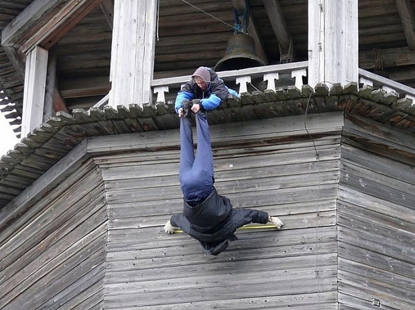 16. Разве можно так доверять коллеге?