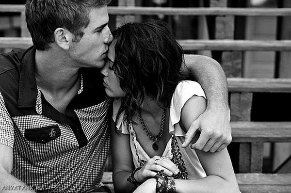 7. Поцелуй в лоб