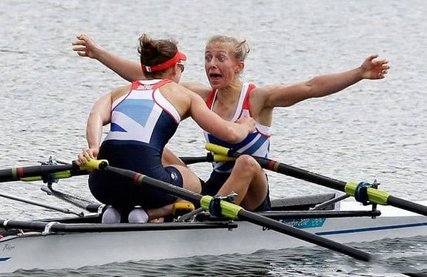 5. "Только не за сосок!"