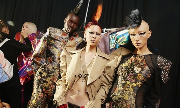 На этот раз выделился южнокорейский фэшн-дизайнер Каймин.