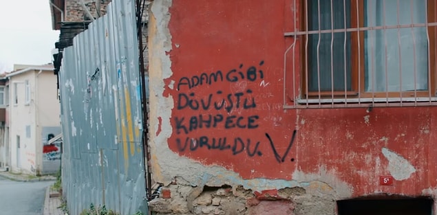 Mahallede ise bazı yazılar ve söylentiler vardı. "Vartolu ölmedi, hala yaşıyor."