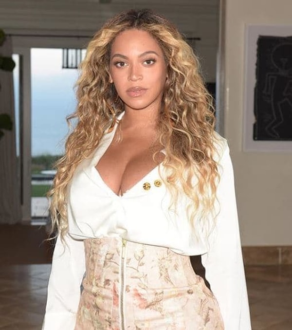 10. Звезды точно пользуются фотошопом или по крайней мере специальными приложениями, чтобы убрать мелкие изъяны