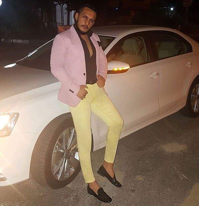 1. İlk buluşmanıza kesinlikle ve kesinlikle, bakın ölümü öpün çorapsız ayakkabı ve dar pantolon kombiniyle gidin.