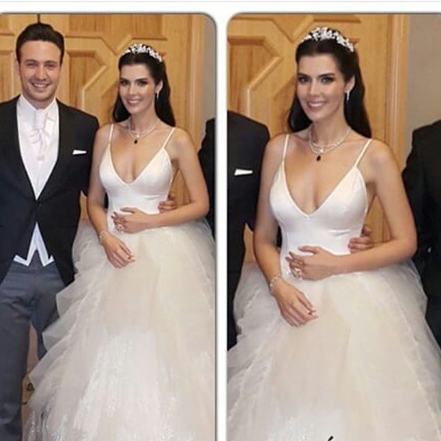 Hatice Şendil kendisi gibi oyuncu olan sevgilisi Burak Sağyaşar ile 2015 yılında evlenmişti.