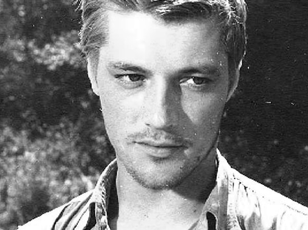 3. Узнаете этого артиста?