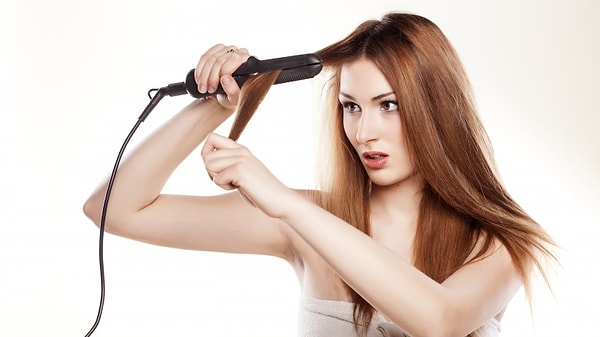 9. Бороться с пушистыми волосами с помощью высоких температур