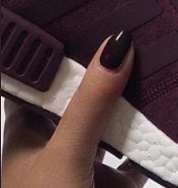 6. Идеальной женщине не нужны костяшки пальцев