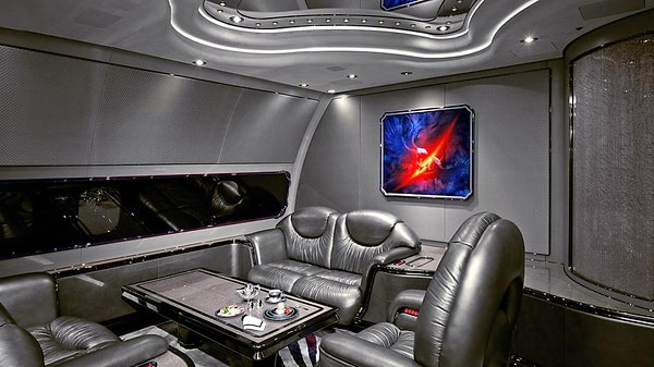 Ник обожает свою работу, и это заметно по его фотографиям.