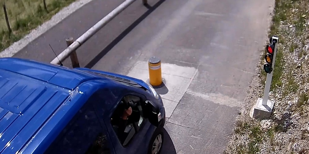 Kuru Kuru Olmaz Deyip Mantar Bariyerini Yağlayan Sabırsız Sürücü