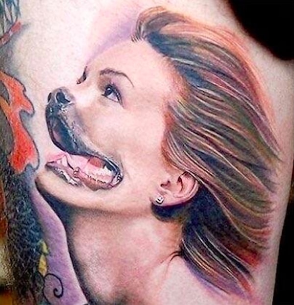 2. Эмм... женщина-собака? Но зачем?..