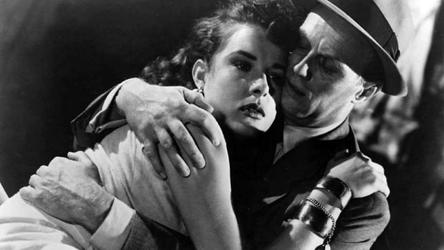 19. Pickup on South Street (1952)