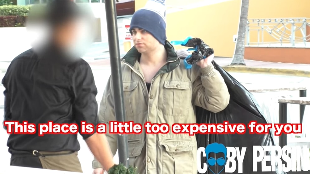 Restoranın Kapısından Çevrilen Adamdan Muhteşem Ders: İnsanları Dış Görünüşüne Göre Yargılamayın!