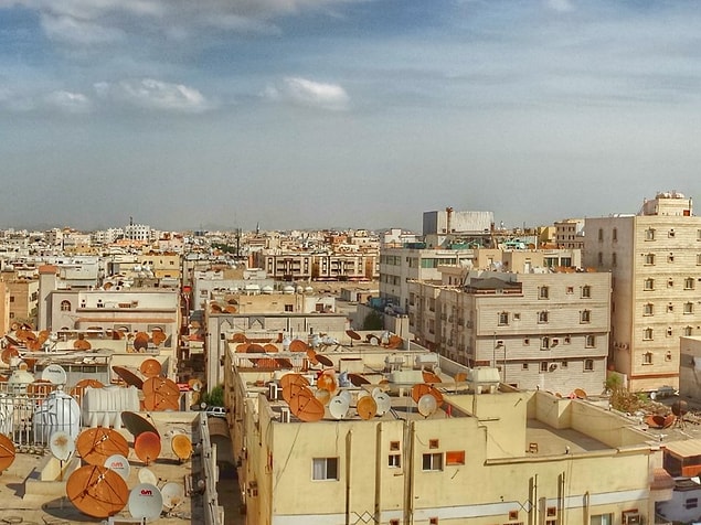 Kule Suudi Arabistan'ın Cidde şehrine kuruluyor.