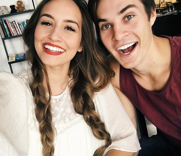 4. "Меня привлекают девушки, которые много улыбаются"